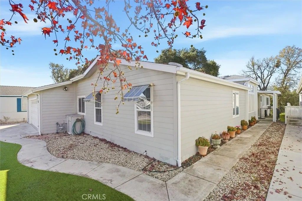 Photo of 167 Via San Miguel, Paso Robles, CA 93446 (MLS # SC25256976)