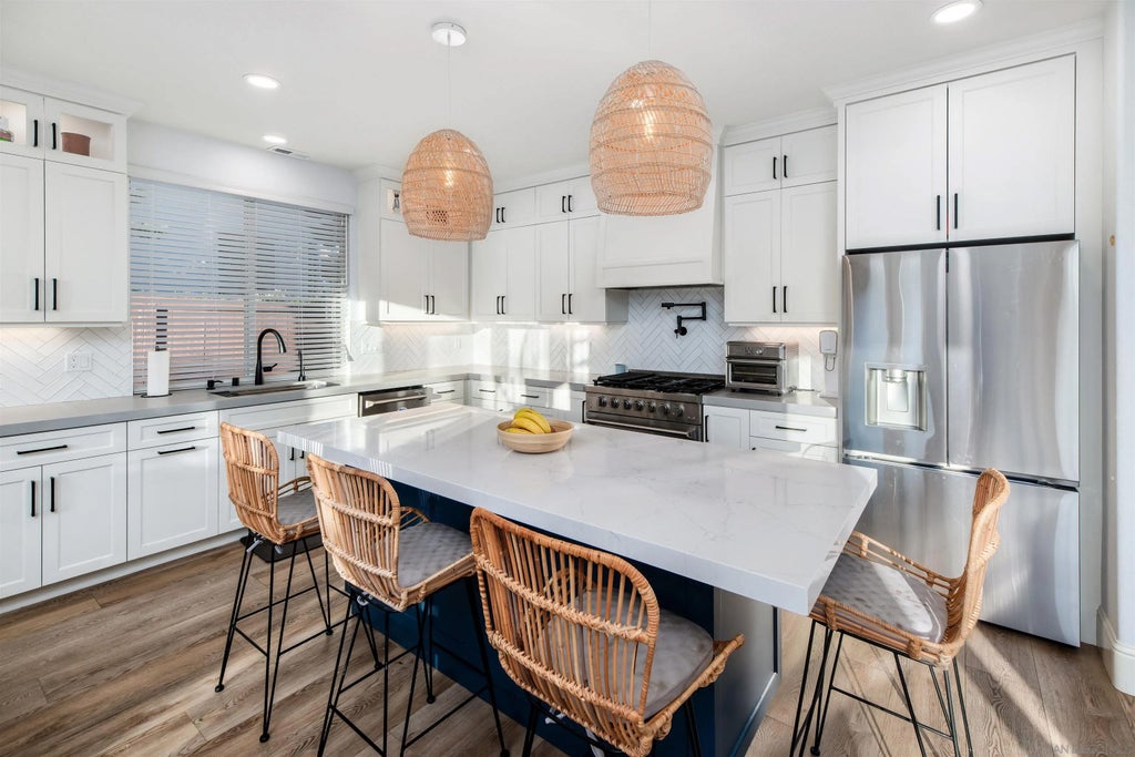 Photo of 6443 Amethyst Way, Carlsbad, CA 92011 (MLS # 260014155)