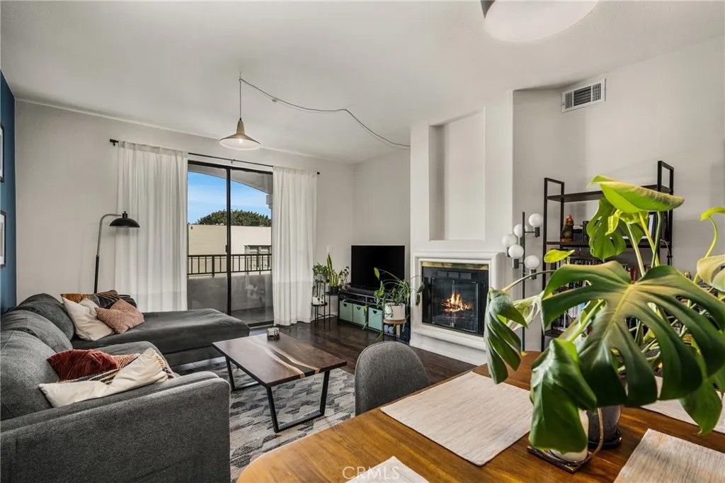 Photo of 555 Maine Avenue #116, Long Beach, CA 90802 (MLS # PW26079579)