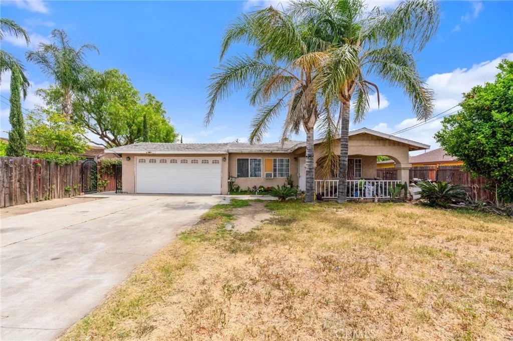 9085 Poplar