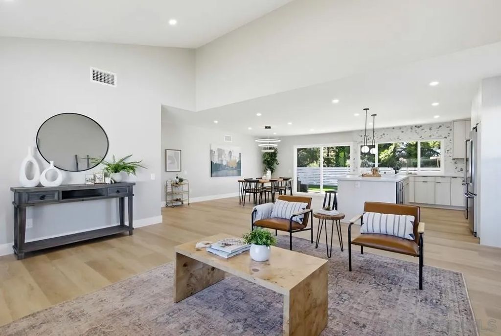 Photo of 15220 Amalia St, San Diego, CA 92129 (MLS # 250045054)