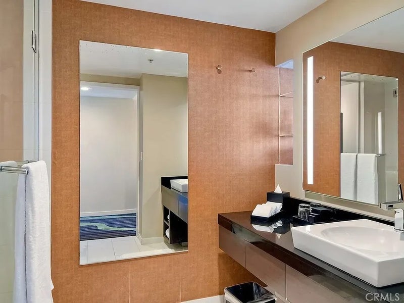 207 5th Avenue 332