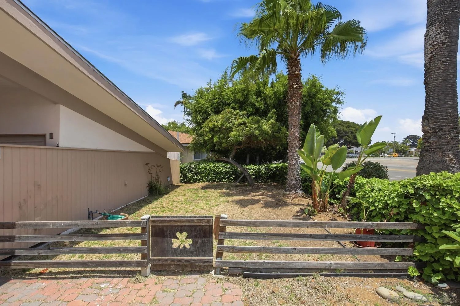 571 Marina Avenue