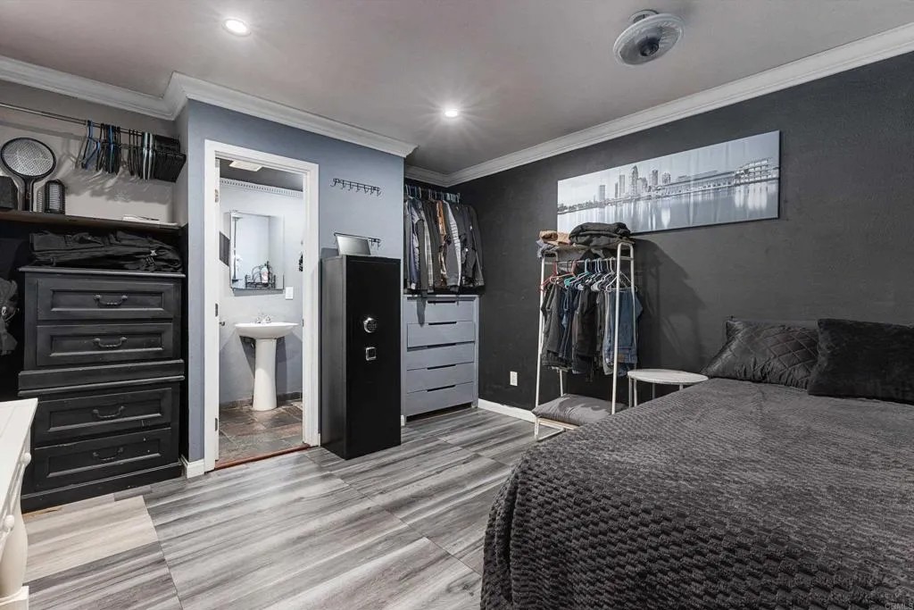 999 E Division St B27