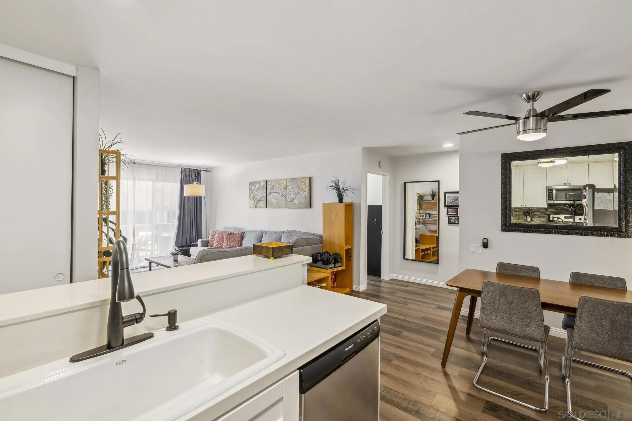 4600 Lamont St #4-103