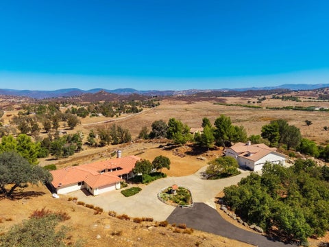 Photo of 25090 Oakana RD, Ramona, CA 92065 (MLS # 260022772)