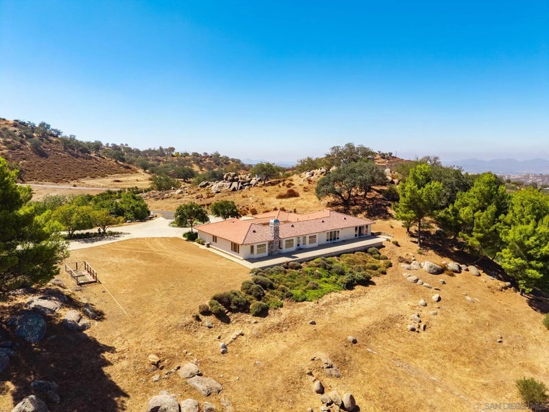 25090 Oakana