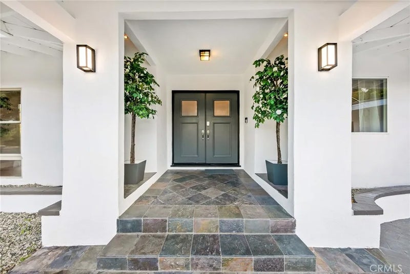 3716 Crownridge