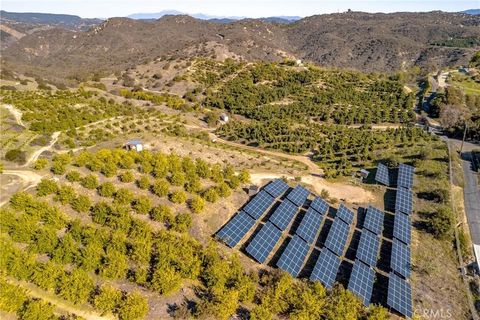 Tiny photo for 40390 Ross Road, Fallbrook, CA 92028 (MLS # SW25274653)