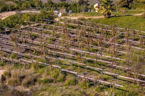 Tiny photo for 40390 Ross Road, Fallbrook, CA 92028 (MLS # SW25274653)