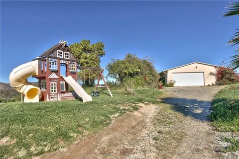 Tiny photo for 40390 Ross Road, Fallbrook, CA 92028 (MLS # SW25274653)