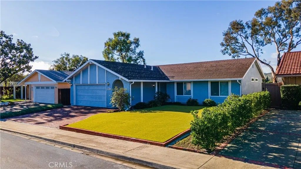 Photo of 28841 La Lita Ln, Mission Viejo, CA 92692 (MLS # OC26002193)