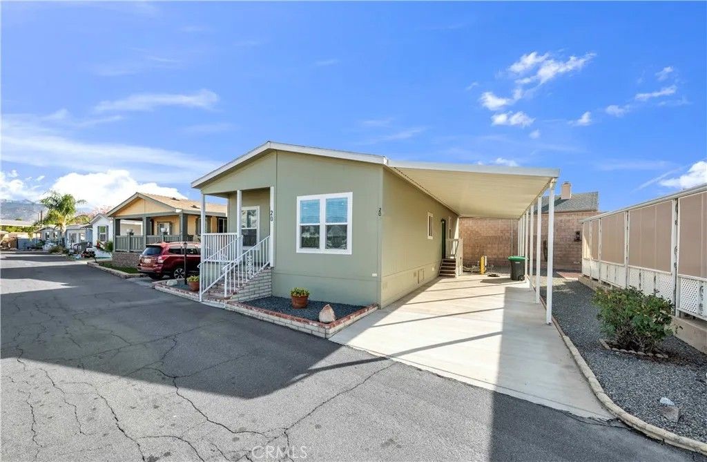 Photo of 880 N Lake St #20, Hemet, CA 92544 (MLS # SW25280215)