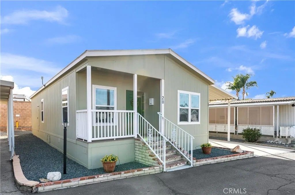 Photo of 880 N Lake St #20, Hemet, CA 92544 (MLS # SW25280215)