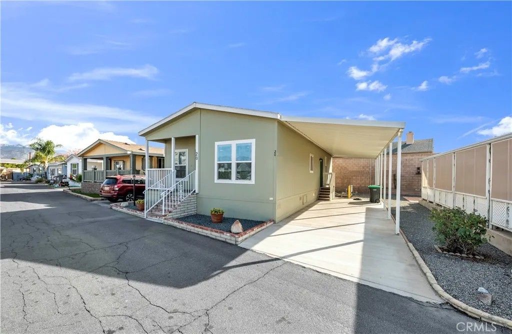 Photo of 880 N Lake St #20, Hemet, CA 92544 (MLS # SW25280215)