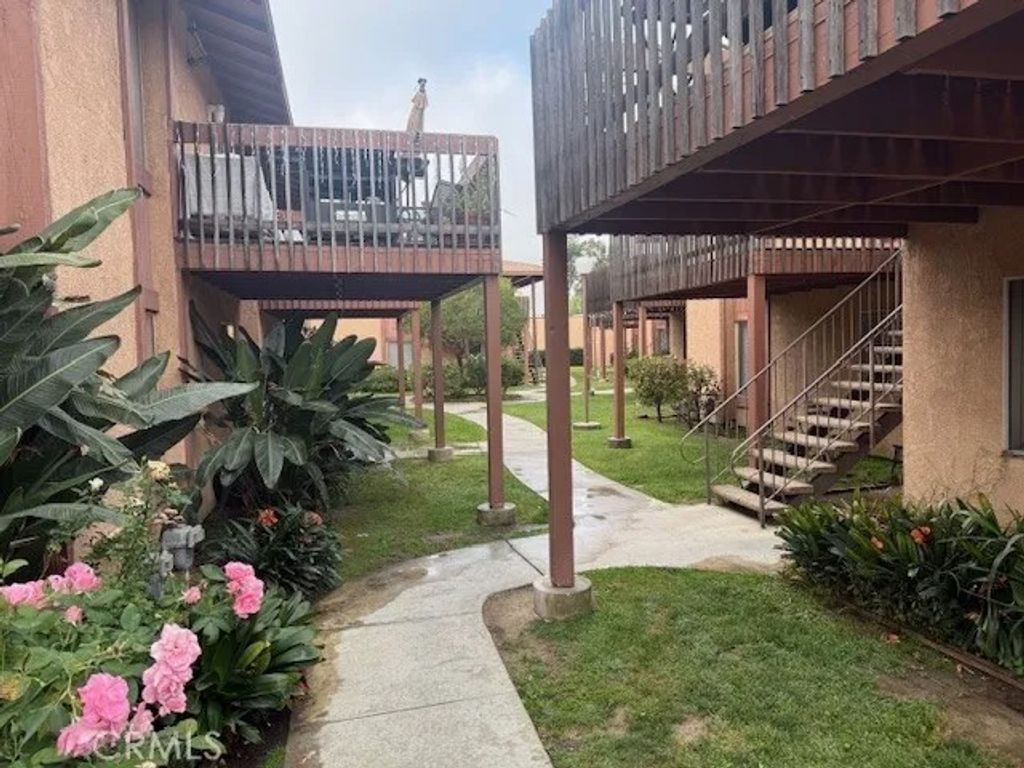 Photo of 5905 Rosemead Blvd #21, Pico Rivera, CA 90660 (MLS # DW26075567)