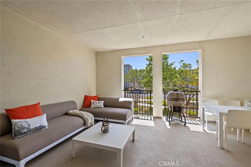 745 Beacon