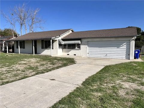 Photo of 9467 Palm Ln, Fontana, CA 92335 (MLS # IG25275894)