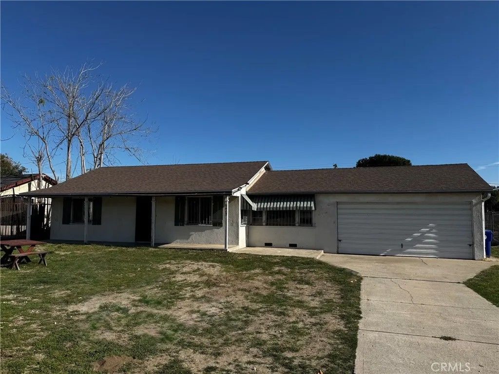 Photo of 9467 Palm Ln, Fontana, CA 92335 (MLS # IG25275894)