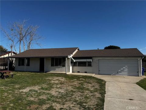 Photo of 9467 Palm Ln, Fontana, CA 92335 (MLS # IG25275894)