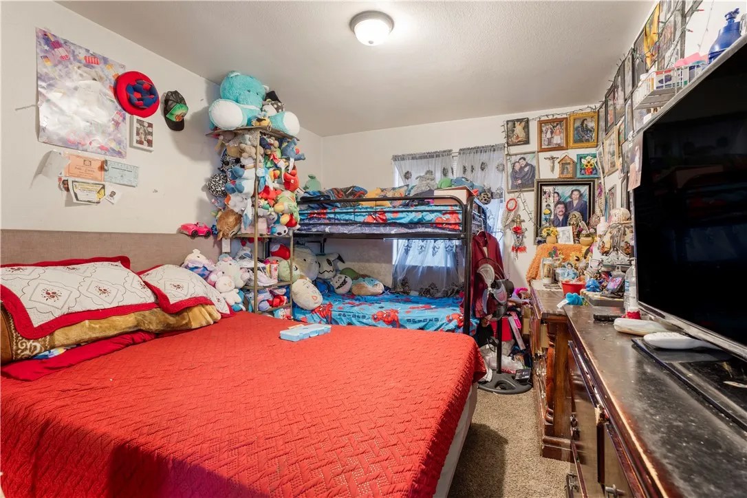 9211 S Central