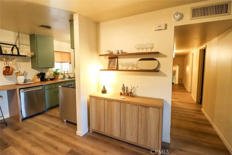1021 California East