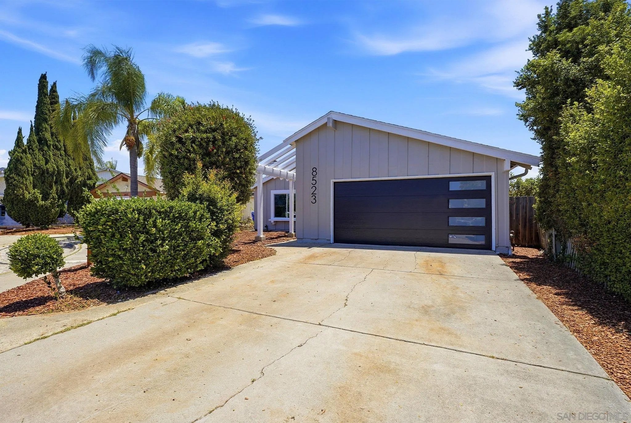 8523 Duncannon