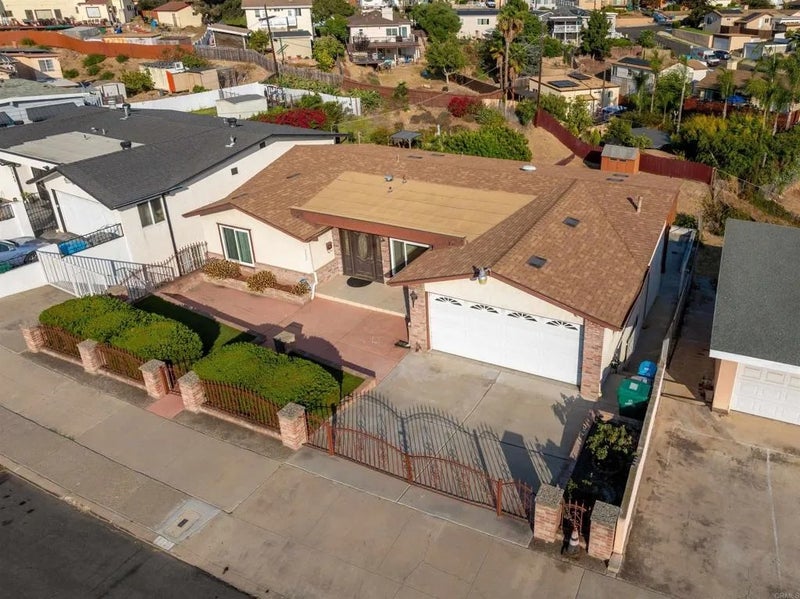 5535 San Mateo Drive
