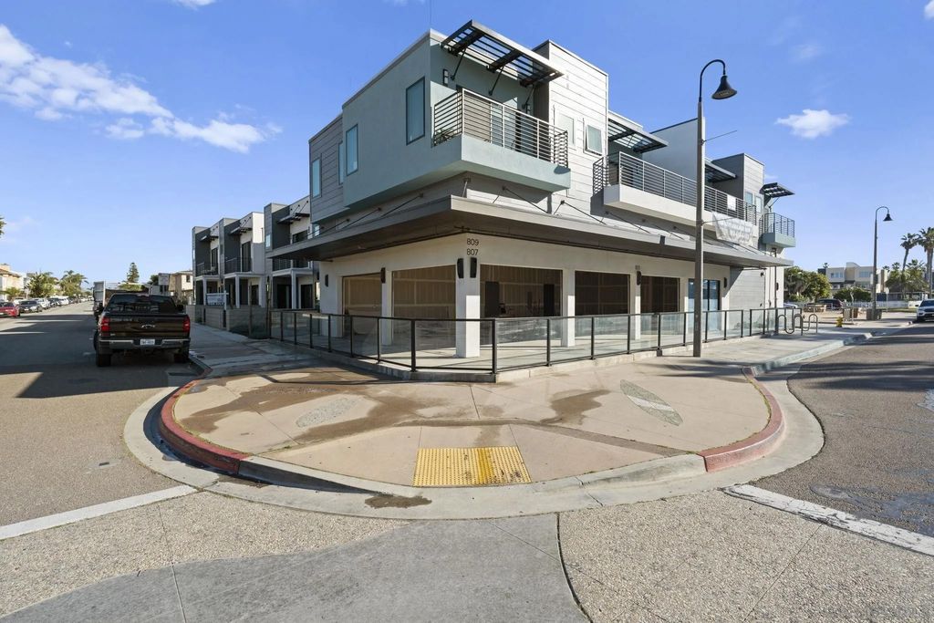 Photo of 801 Seacoast, Imperial Beach, CA 91932 (MLS # 260005603)