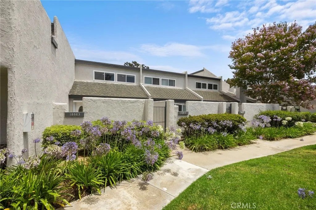 18683 Maplewood