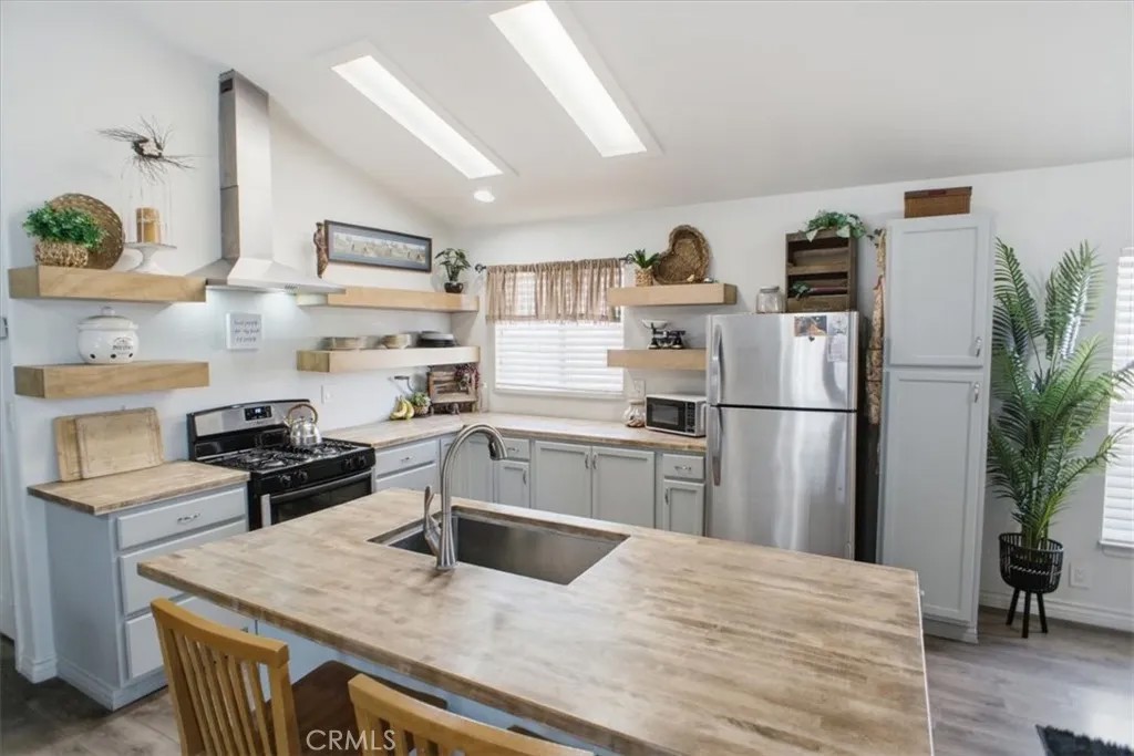 20147 Edgewater Drive