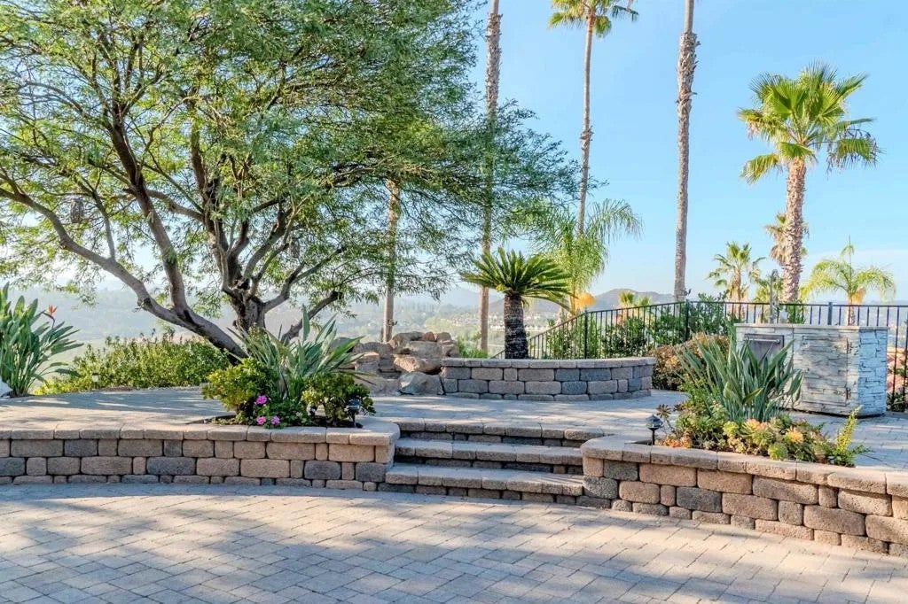 3542 Avenida Amorosa