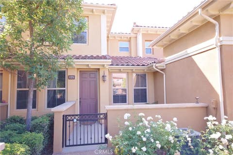 2 beds bed, 2.5 baths bath property at 121 Chantilly, Irvine, CA 92620