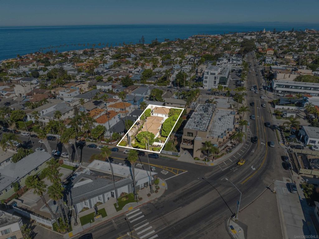 Photo of 444 Bonair Street, La Jolla, CA 92037 (MLS # 260006839)