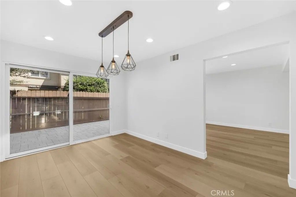 Photo of 7435 Shadyglade Avenue #5, North Hollywood, CA 91605 (MLS # SR26009358)