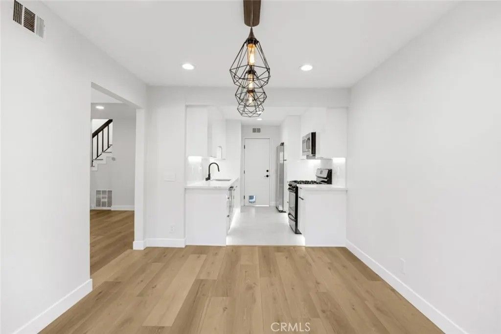 Photo of 7435 Shadyglade Avenue #5, North Hollywood, CA 91605 (MLS # SR26009358)