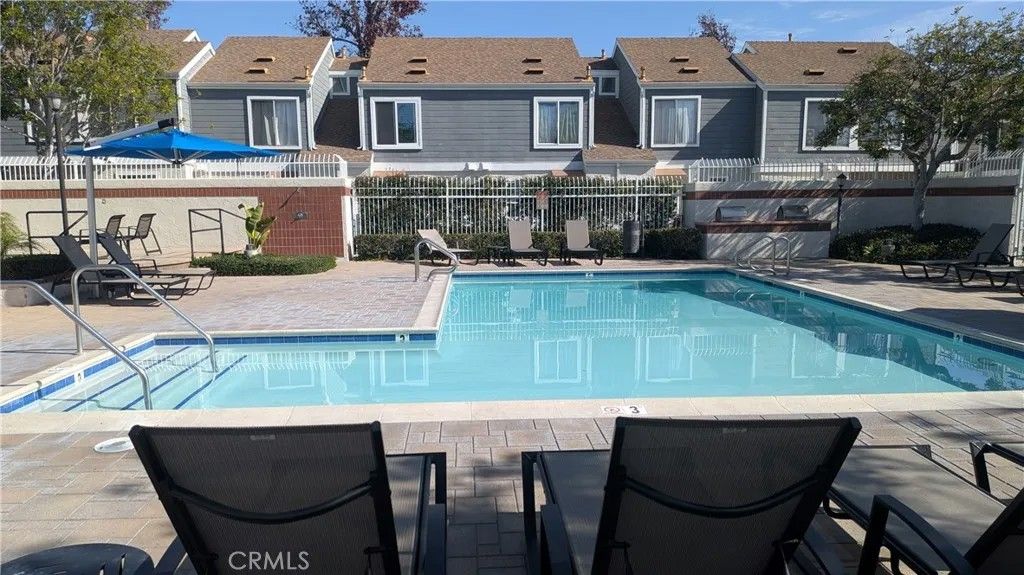 Photo of 50 Allenwood Ln, Aliso Viejo, CA 92656 (MLS # SR26019810)