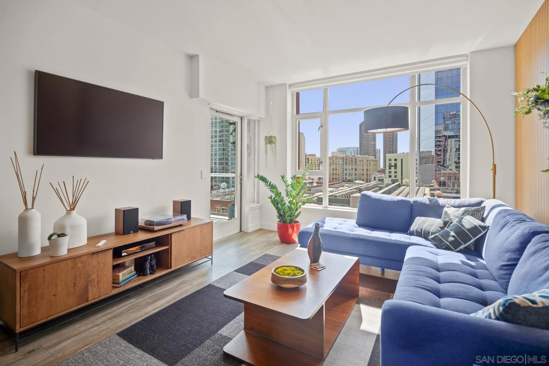 427 9Th Ave 704
