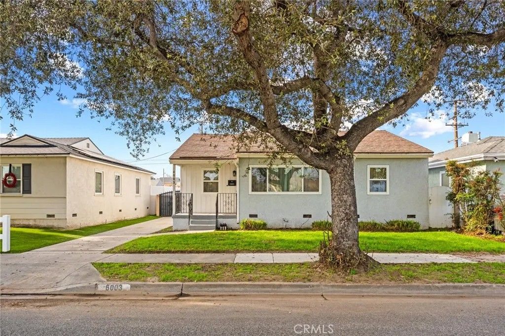Photo of 6003 Bellflower Blvd, Lakewood, CA 90713 (MLS # PW25278847)