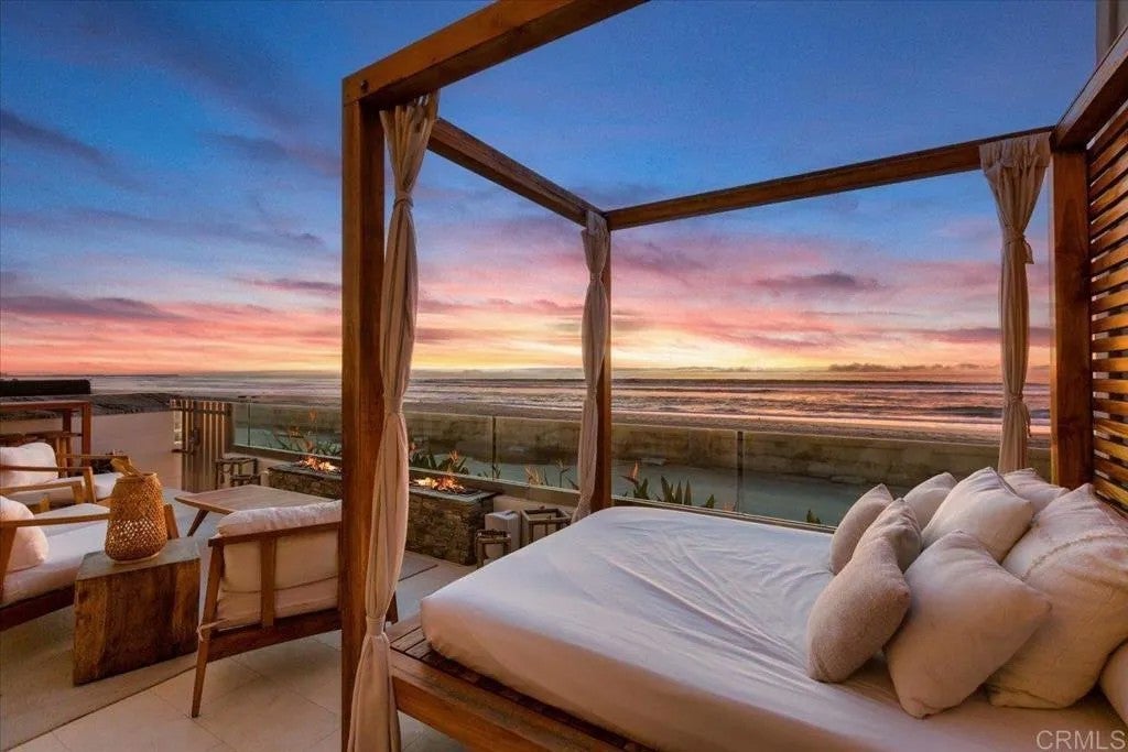 3709 Ocean Front Walk
