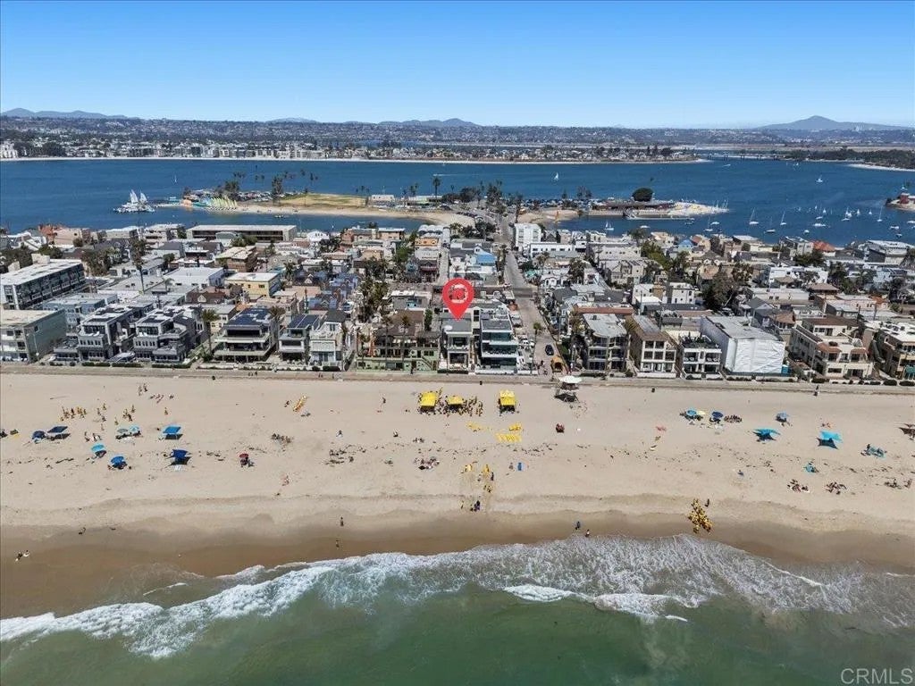 3709 Ocean Front Walk