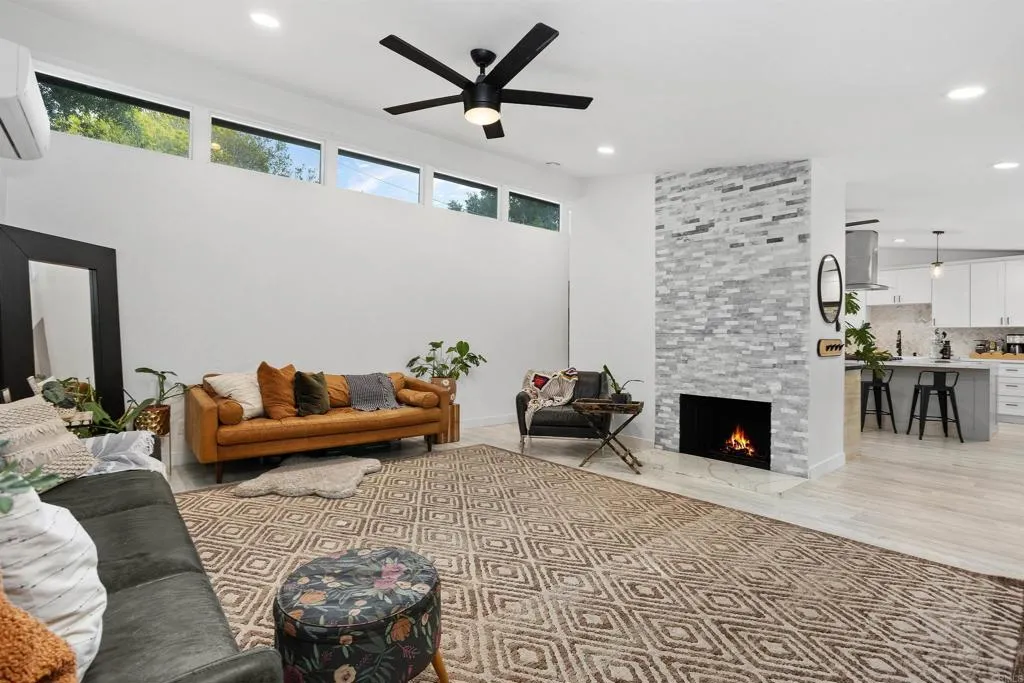 159 La Lomita Drive