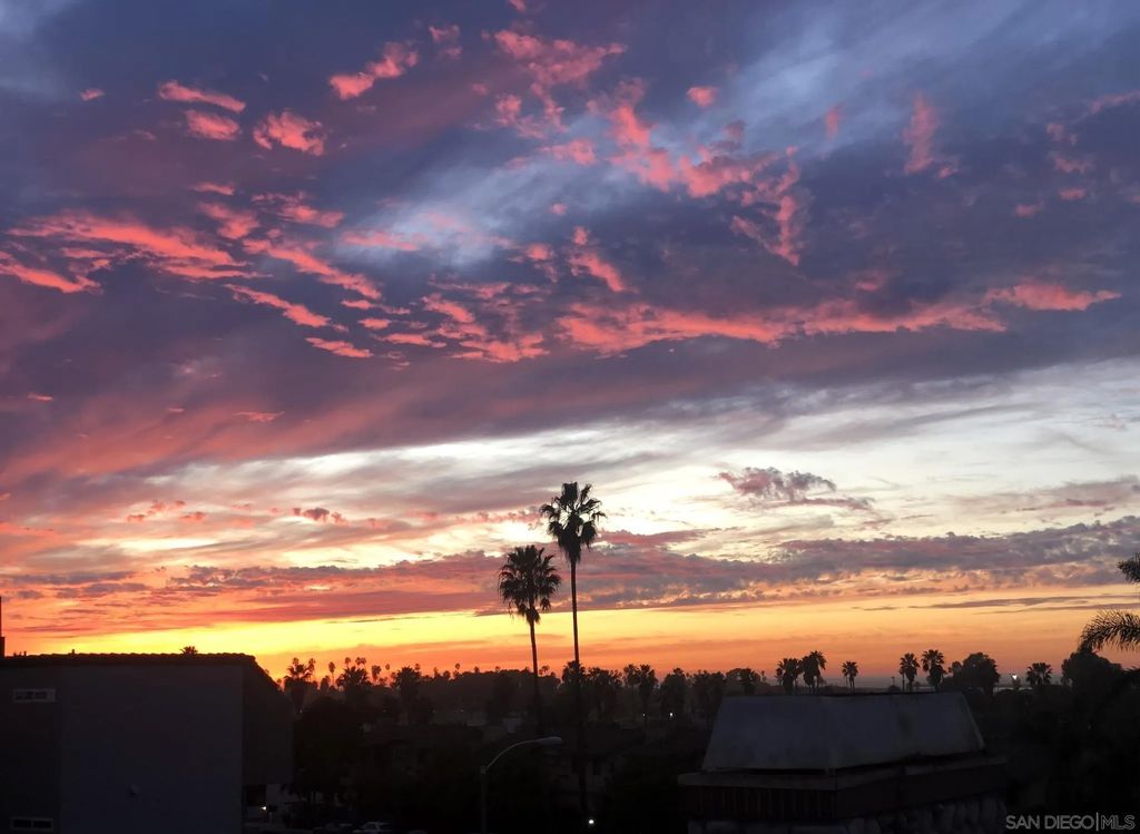 Photo of 4494 Mentone St #6, San Diego, CA 92107 (MLS # 2601105)