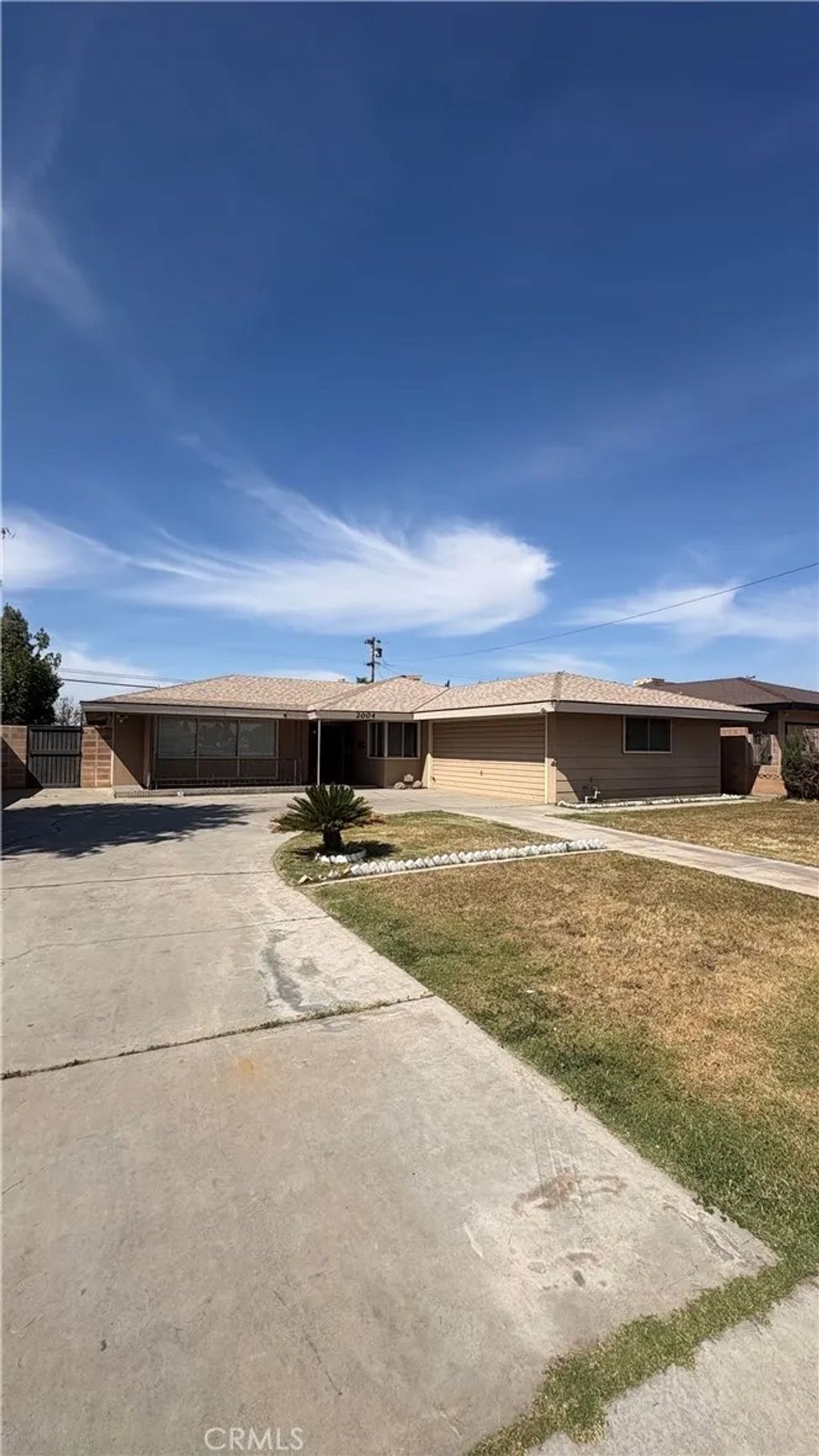 Photo of 2004 Julian Ave, Bakersfield, CA 93304 (MLS # RS26083777)