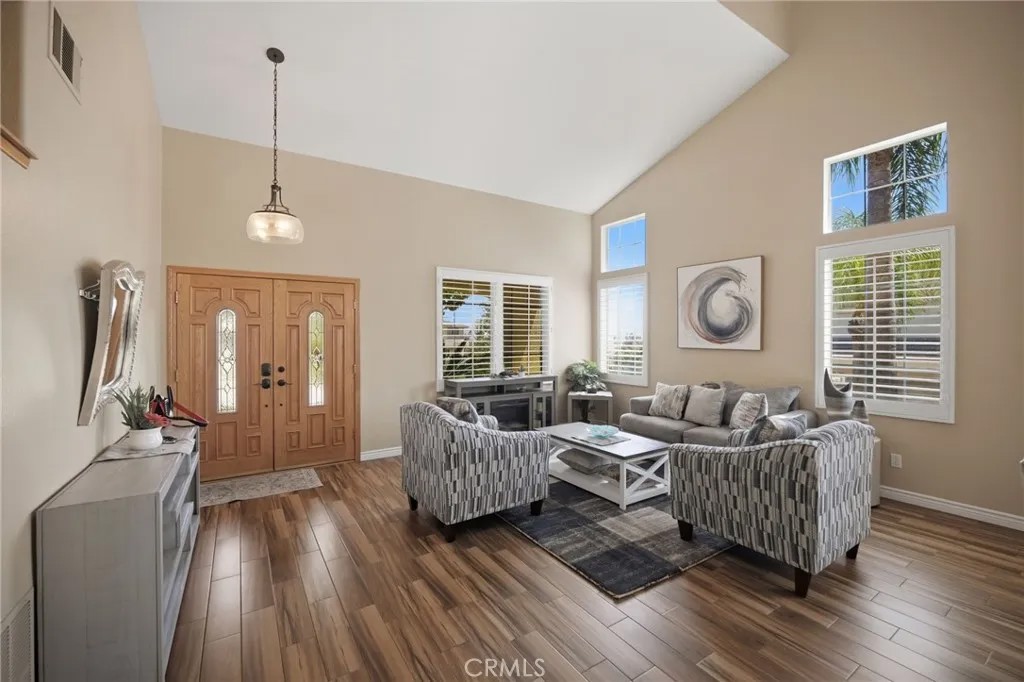 5526 Cheyenne Court