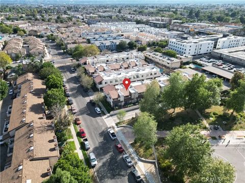 Tiny photo for 9525 Sylmar Avenue #2, Panorama City, CA 91402 (MLS # SR26066800)