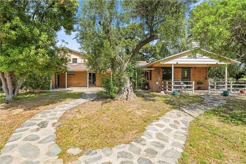 Photo of 5729 Grandview Ave, Yorba Linda, CA 92886 (MLS # PW26058010)