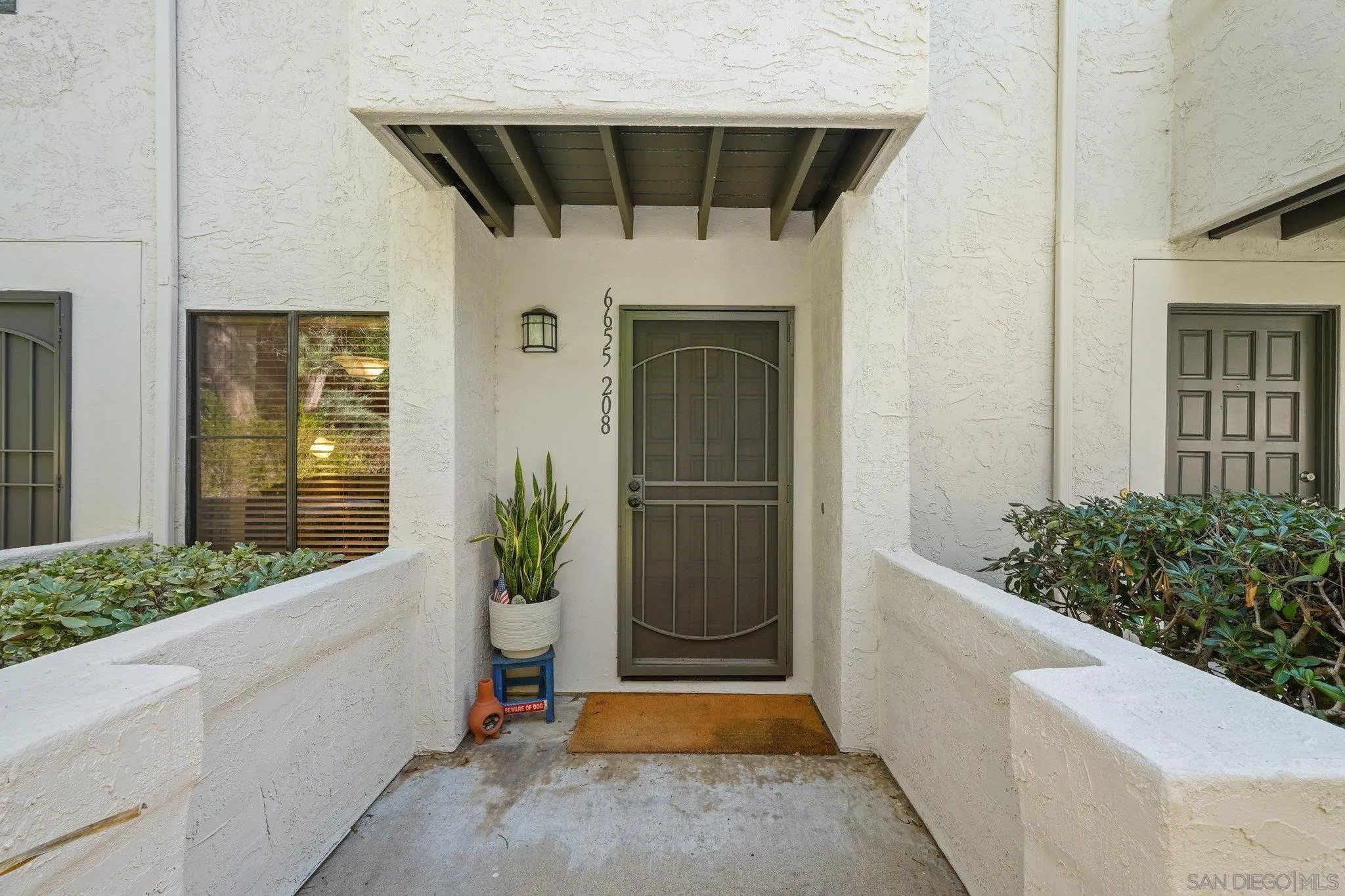 6655 Canyon Rim Row 208