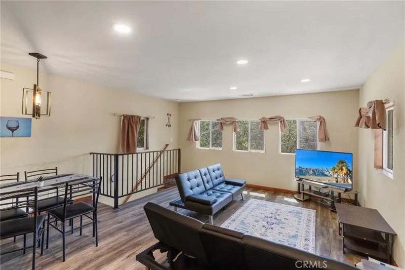 29251 Lake Brook