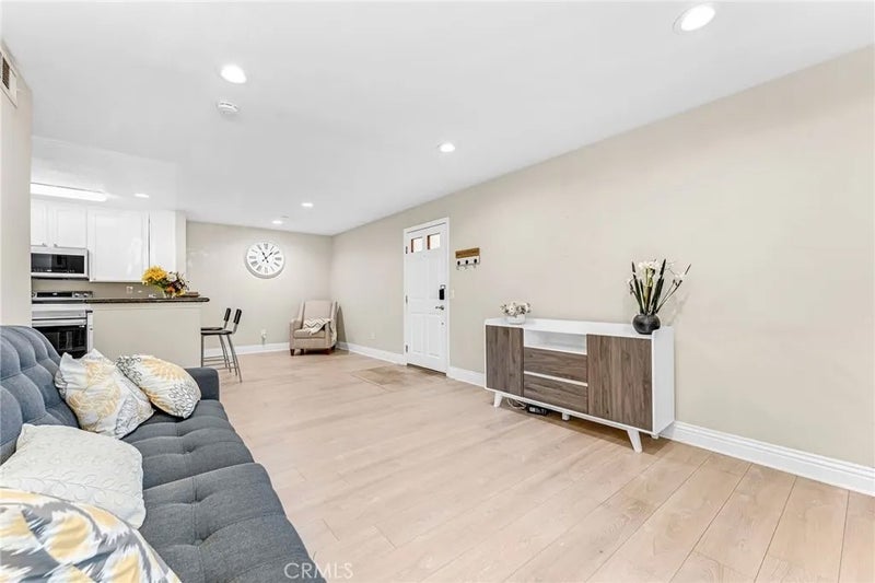 2550 San Gabriel 105